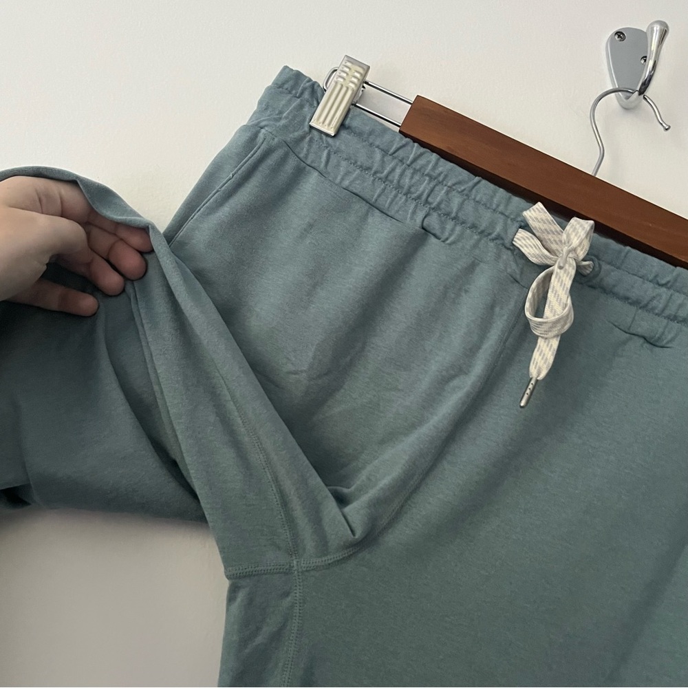 Vuori Performance Light Blue Jogger Pants Women’s Small - Picture 3 of 10